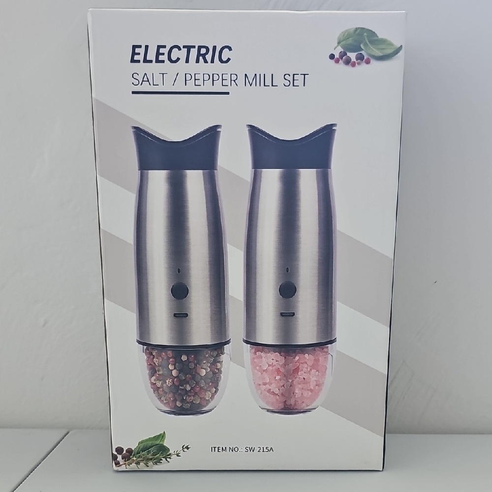 Electric Salt and Pepper Mill Set - Silver and Black Rechargable